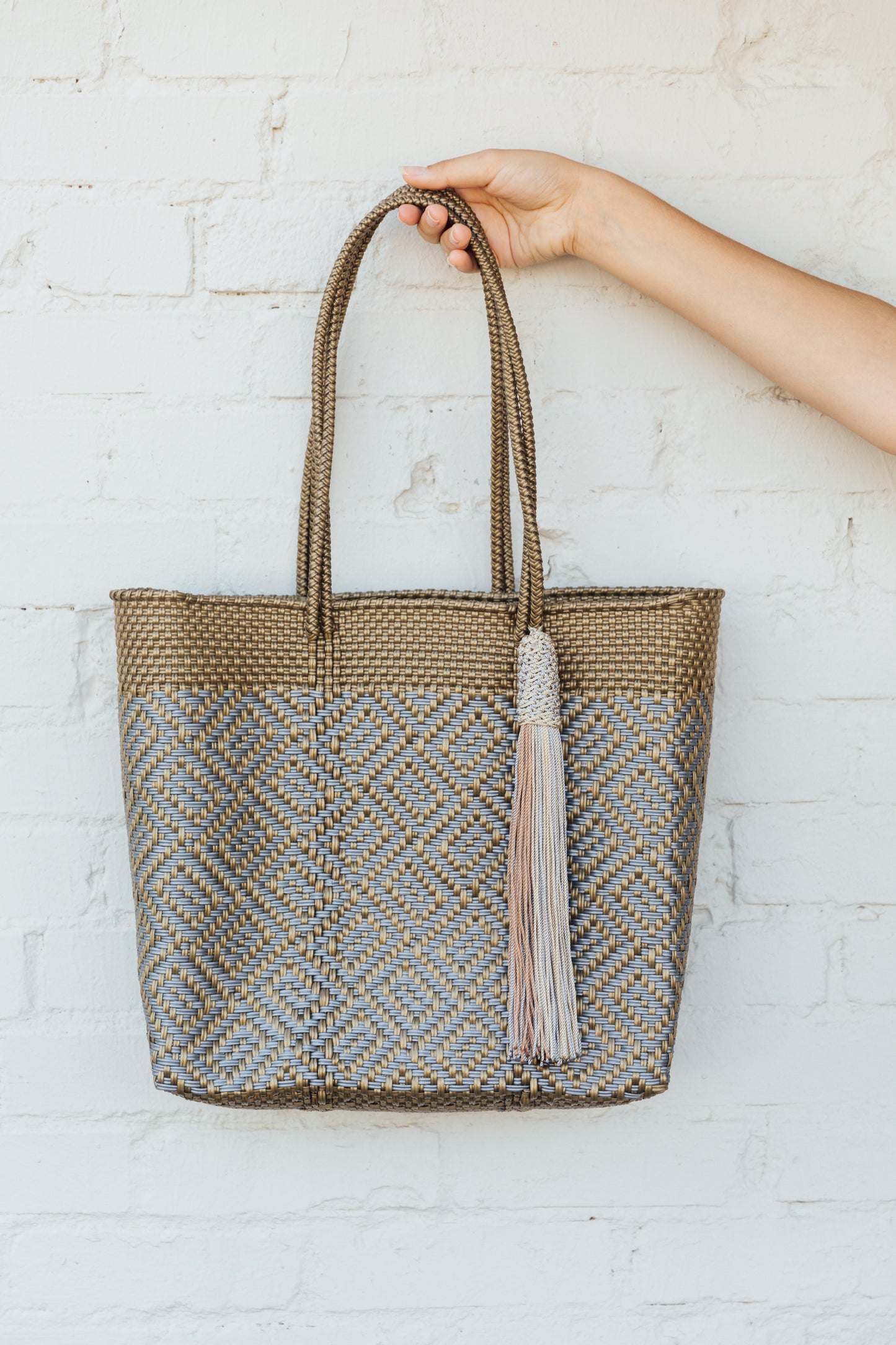 Medium Woven Tote