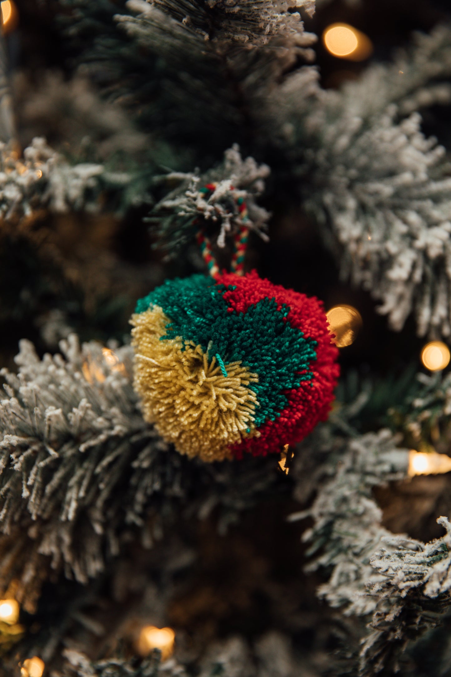 Pouf Ornaments