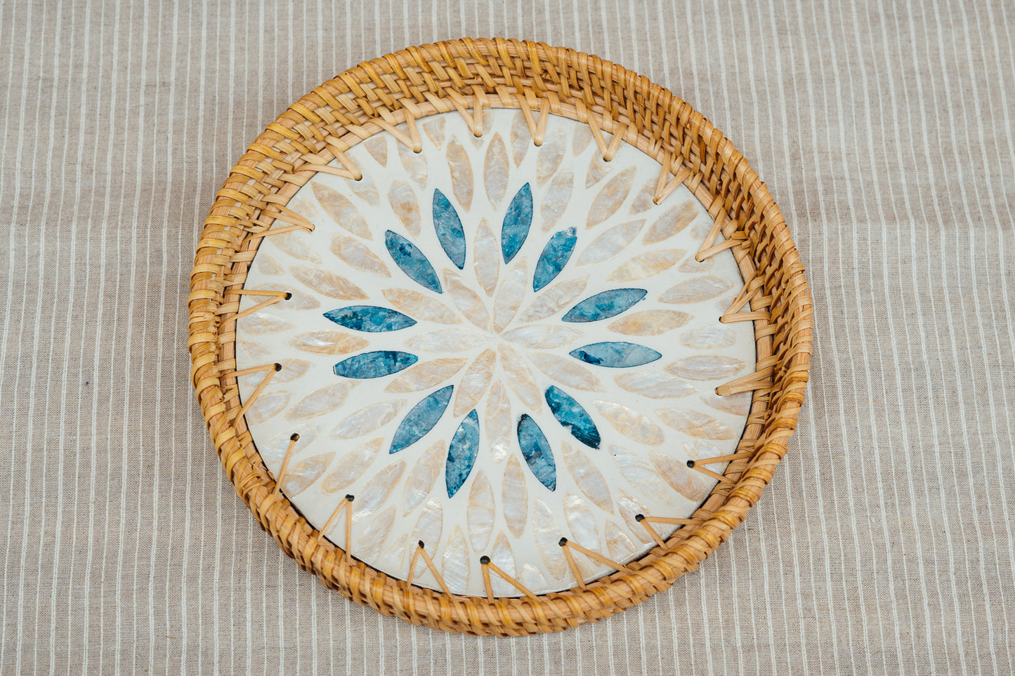 Wicker Medium Circular Tray