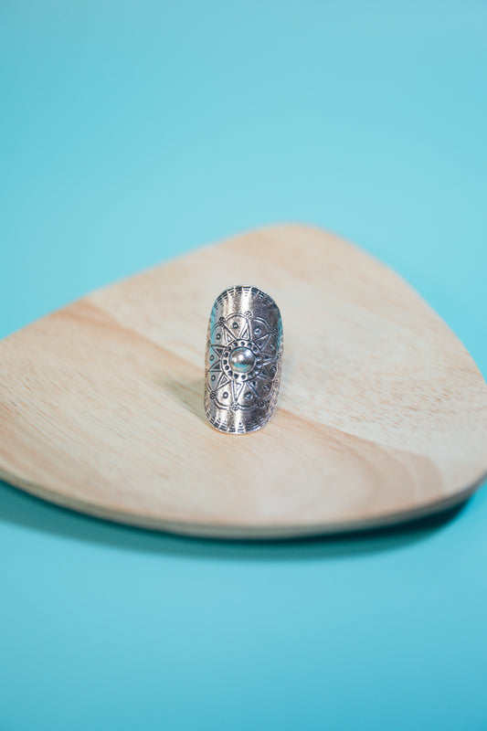 Saengdao Statement Ring