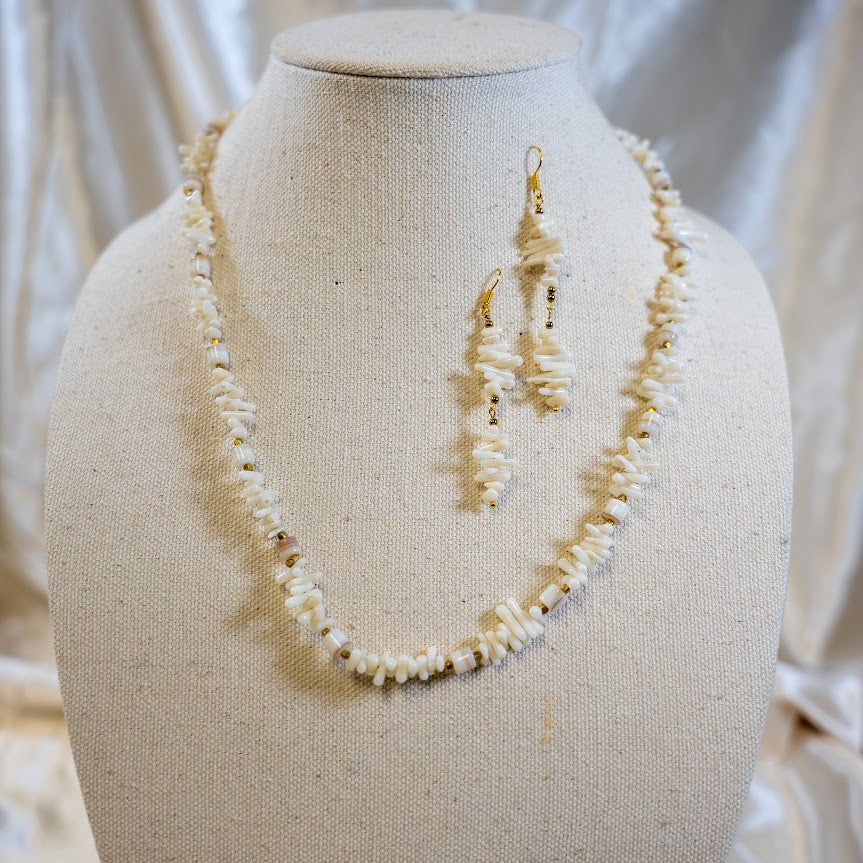 White Shell & Brass Set