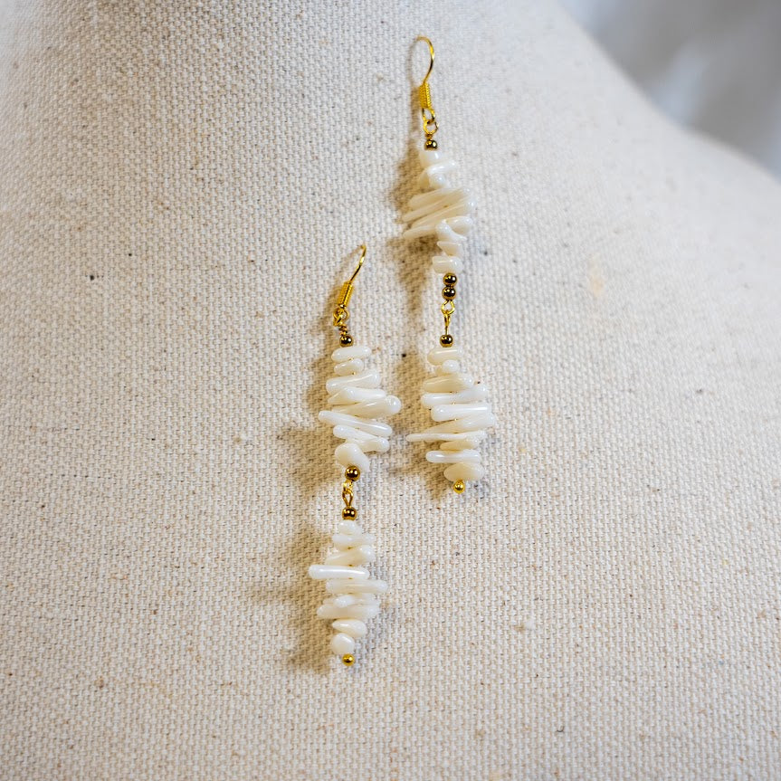 White Shell & Brass Set