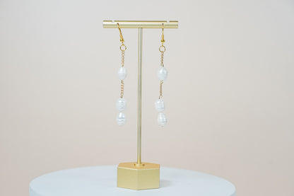 Lulu Pearl Earrings